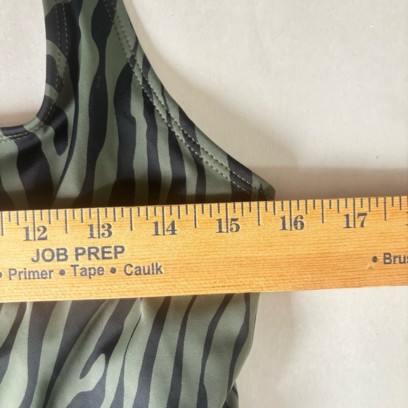 Ruby Ribbon Zebra Print Square Neck Active Tank Top Built-In Shelf Bra Size 38 - Picture 9 of 10